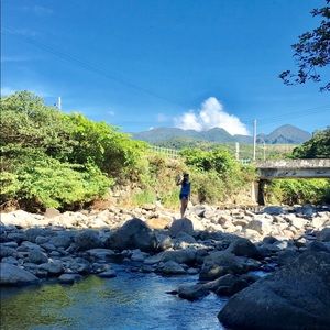 Meet your Posher, Selin